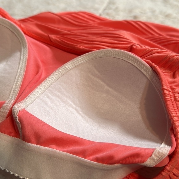 GO GOSSIP Coral Wavelength Textured Molded Tankini Swimsuit Top sz Medium Coral - Picture 15 of 16